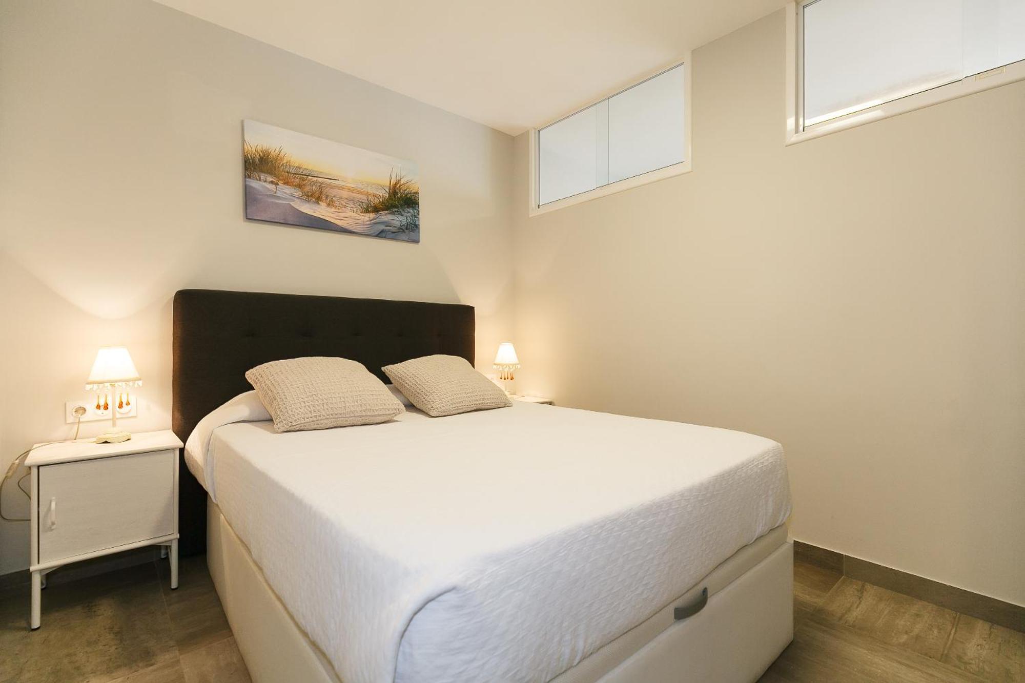 Uhc Alexis Family Apartments サロウ 部屋 写真